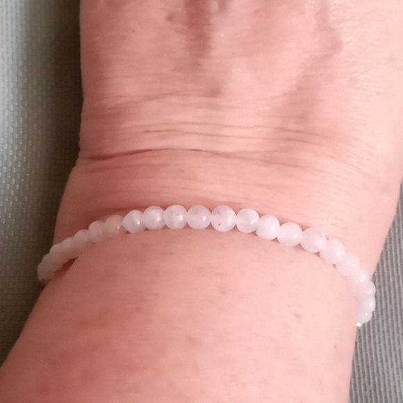 RAINBOW MOONSTONE BEADED BOLO BRACELET - Picture 4 of 6